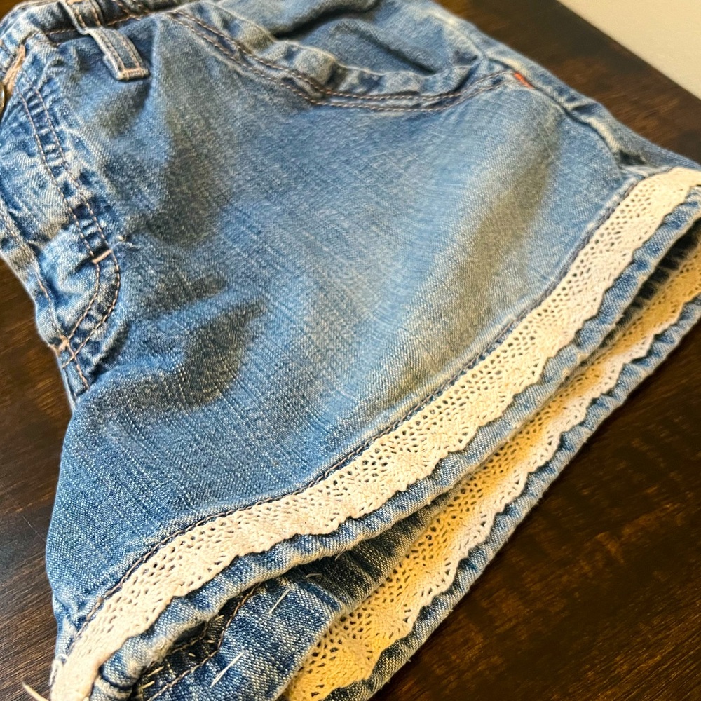 Vintage American Eagle Women’s Denim Shorts, Size 2 - Picture 1 of 5